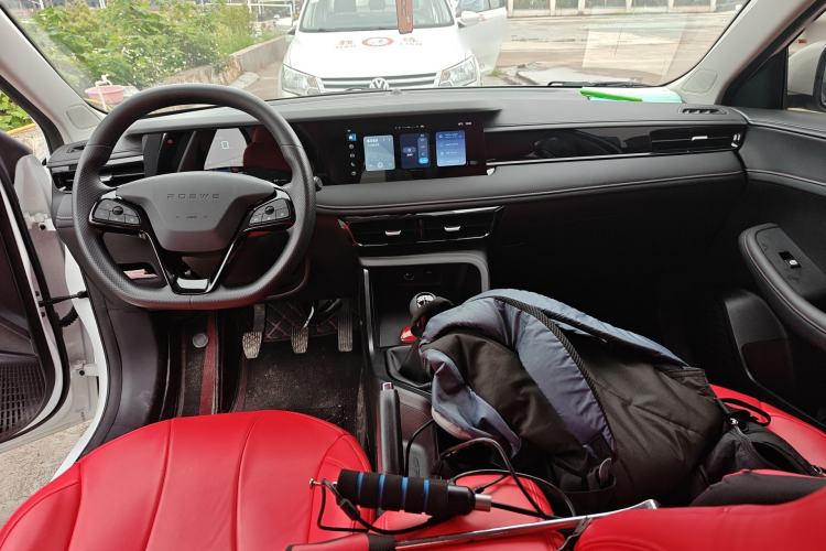 Used Roewe i5 2023 1.5L Manual Comfort Edition
