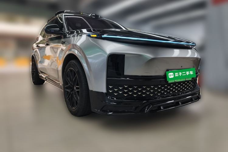 Used Li Auto L8 2023 Pro Model Front Right 45 Deg