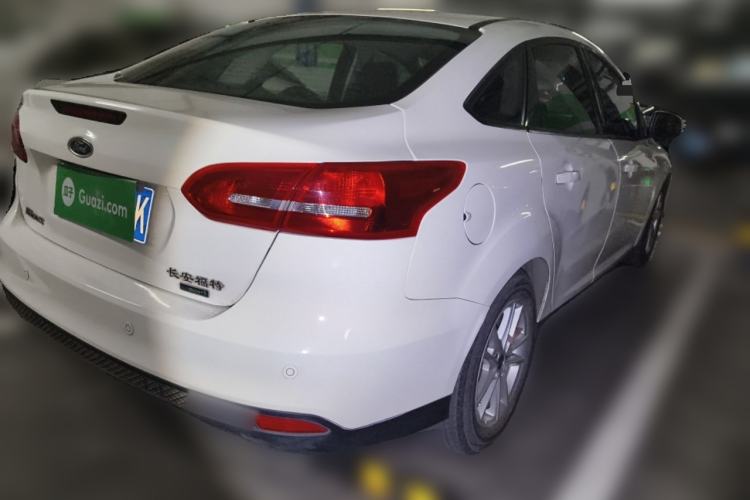 Used Ford Focus 2015 Sedan EcoBoost 125 Automatic Supreme Style Edition