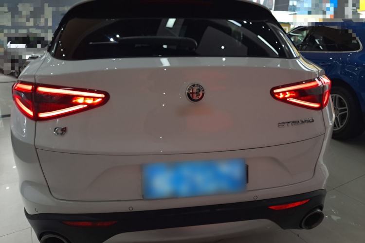 Used Alfa Romeo Stelvio 2017 2.0T 200HP Elite Edition