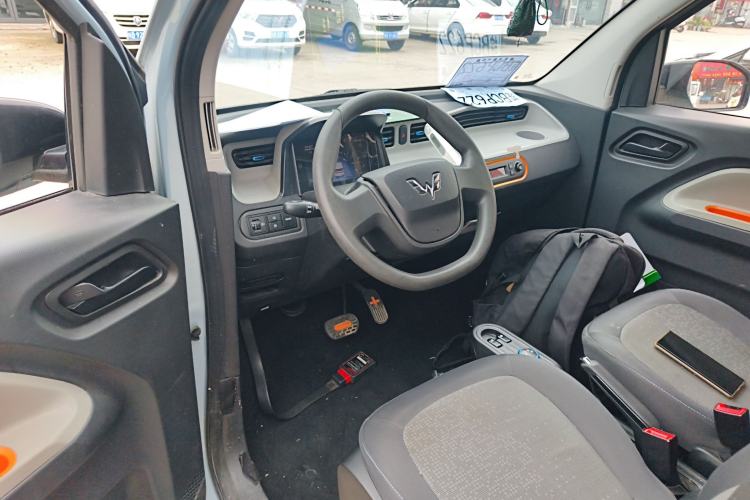 Used Wuling Hongguang MINIEV 2022 Zizai Version Lithium Iron Phosphate Center Console