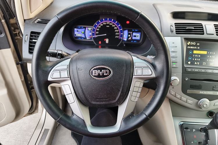 Used BYD S6 2013 Platinum Edition 2.4L Automatic Luxury Model