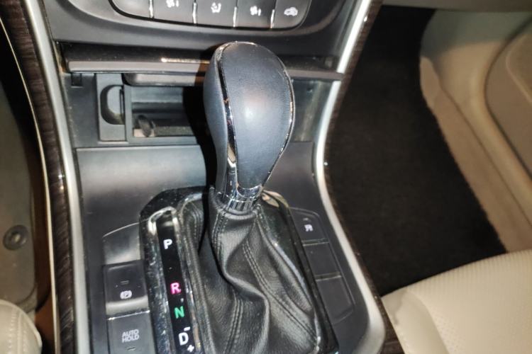 Used Changan Raeton 2013 1.8T Automatic Prestige Model China IV Standard
