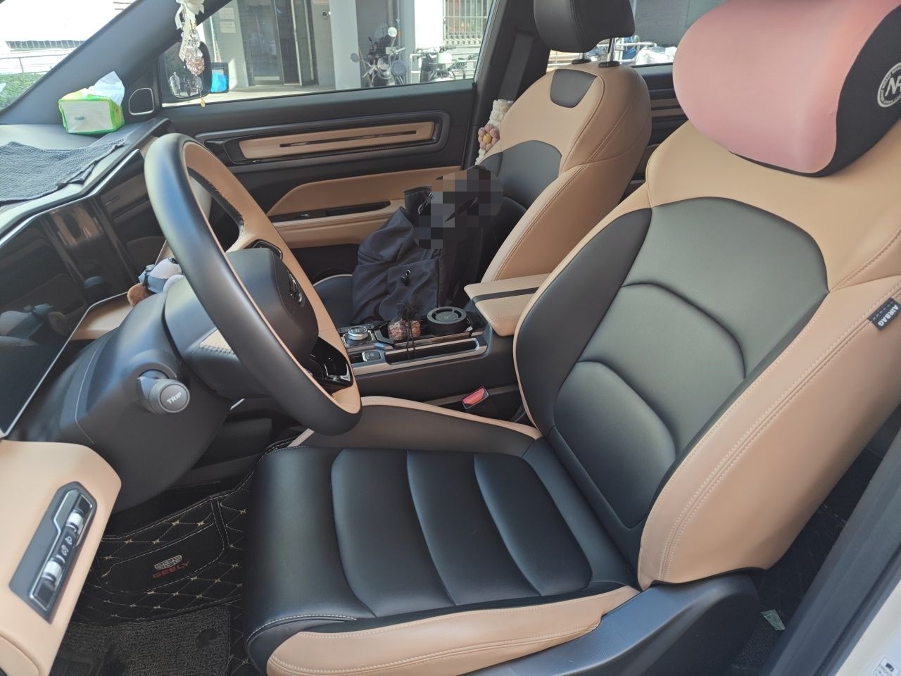 Geely Auto icon 2023 1.5TD Chocolate Smoothie Edition — снимка 15