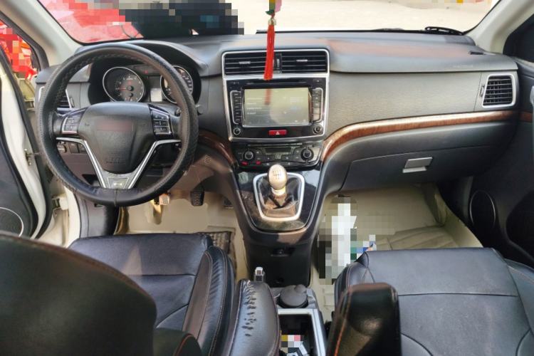 Used Haval H6 2015 Sport Edition 1.5T Manual Two-Wheel Drive Elite Model Center Console