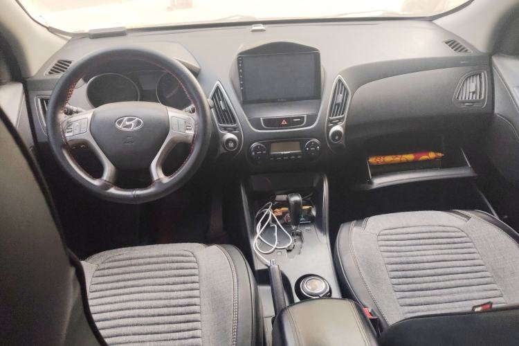 Used Hyundai ix35 2010 2.0L Automatic 4x4 Premium GLS Trim

