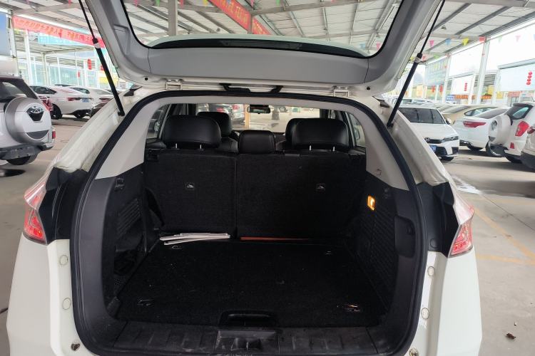 Used Luxgen U6 SUV 2017 1.8T Tech Value Model
