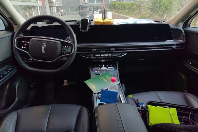 Used Lincoln Corsair 2024 2.0T Two-Wheel-Drive Luxury Edition
