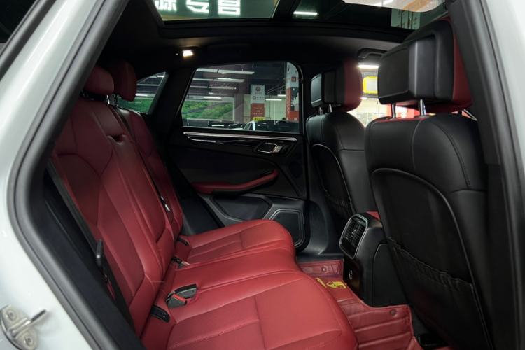 Used Porsche Macan 2021 Macan 2.0T Interior 1