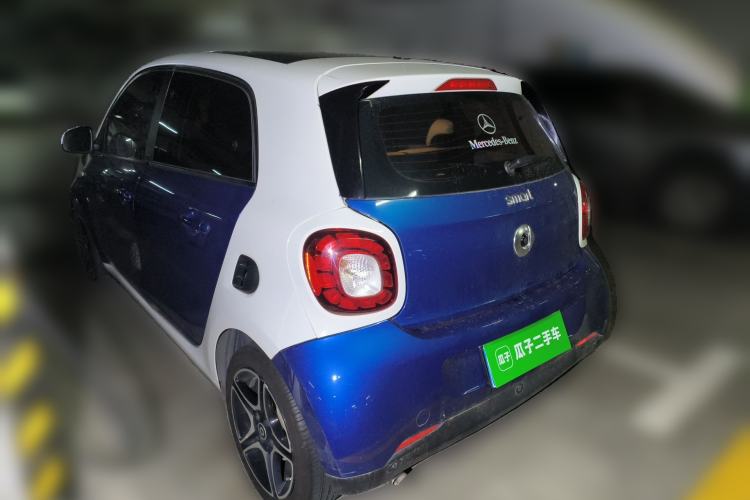 Used smart forfour 2016 0.9T 66 kW Ultimate Edition Rear Left 45 Deg