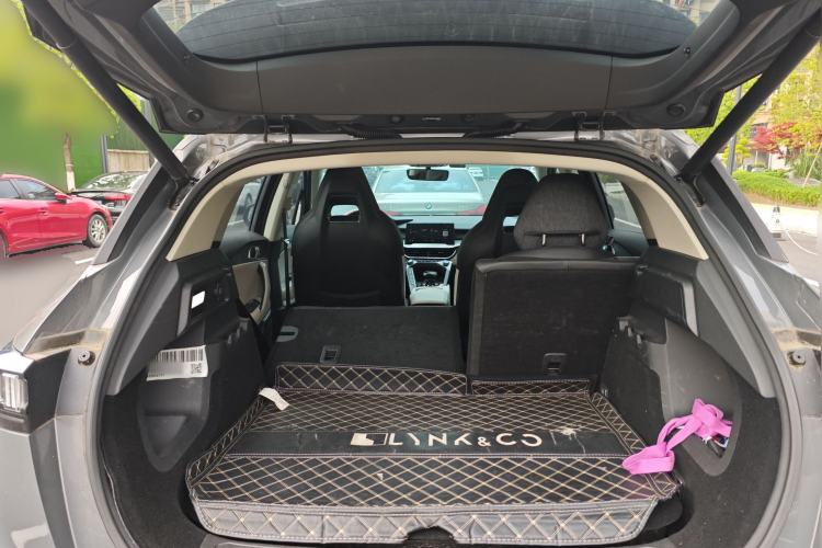 Used Lynk & Co 06 EM-P 2022 PHEV 84 km Range Pro Version
