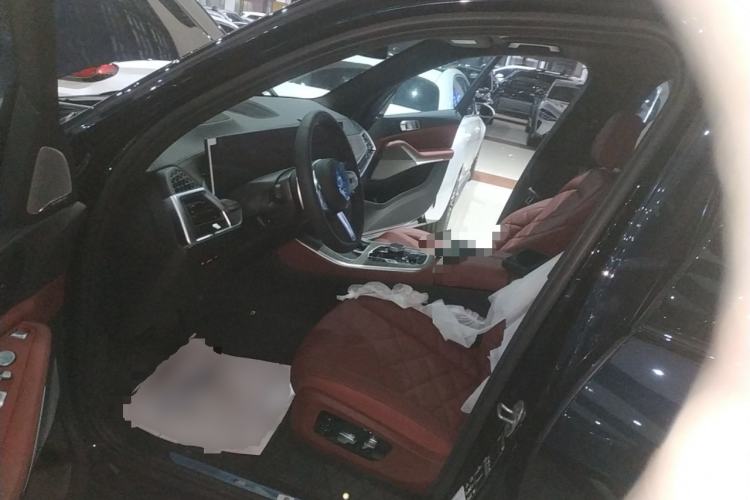 Used BMW X5 2025 Model, xDrive 40Li M Sport Night Package
