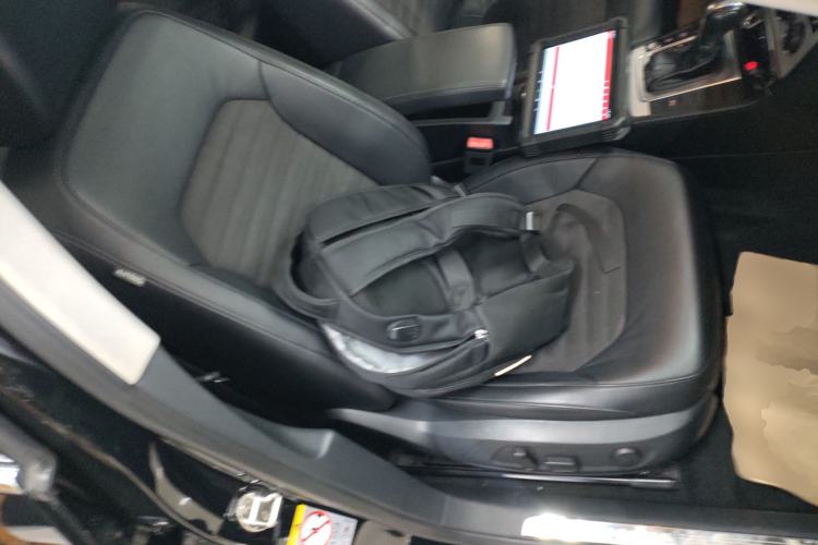 Used Volkswagen Magotan 2015 Facelift 1.8TSI Luxury Model
