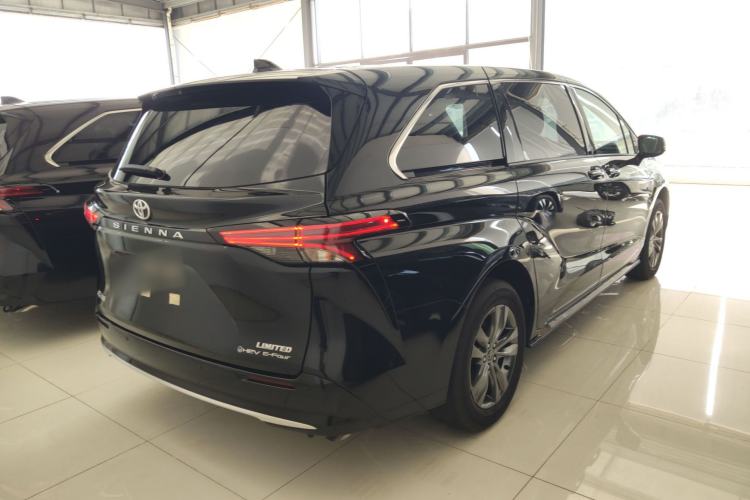 Used Toyota Sienna 2026 Model 2.5L Dual-Engine Four-Wheel-Drive Prestige Edition
