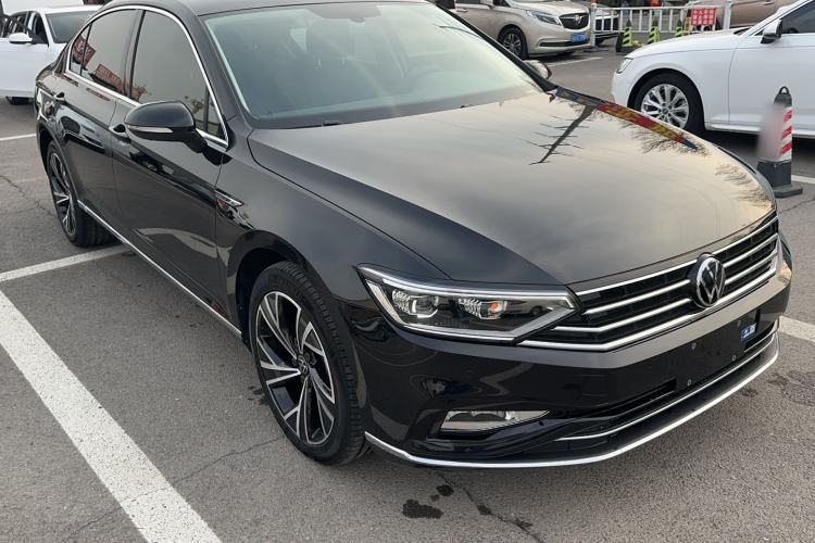 Used Volkswagen Magotan 2020 330TSI DSG Luxury Edition Exterior 2