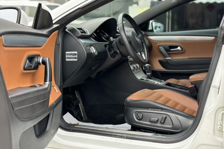 Used Volkswagen FAW-Volkswagen CC 2016 1.8TSI Luxury Model
