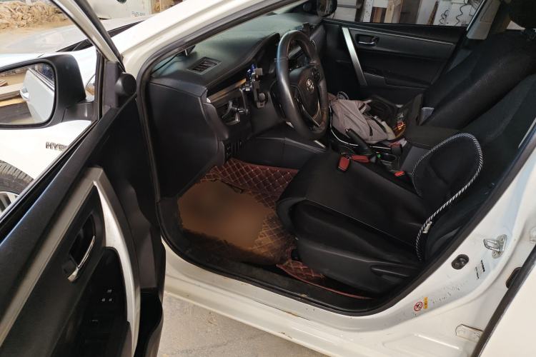 Used Toyota Corolla 2016 Dual-Engine 1.8L E-CVT Leading Edition