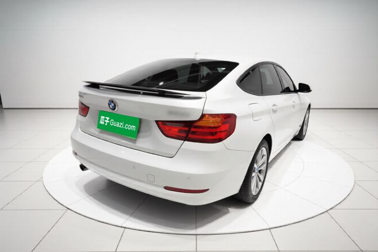Used BMW 3 Series GT 2016 320i Fashion Model Rear Right 45 Deg