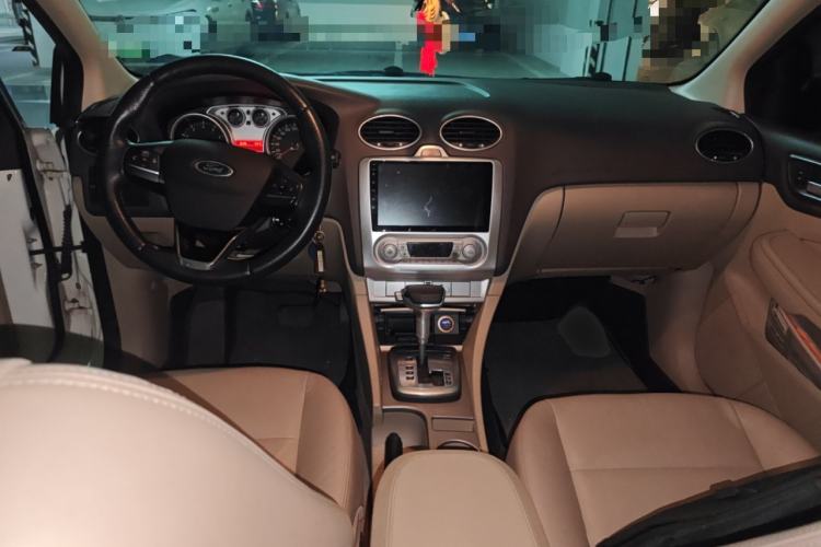 Used Ford Focus 2013 Hatchback Classic 1.8L Automatic Fashion Edition
