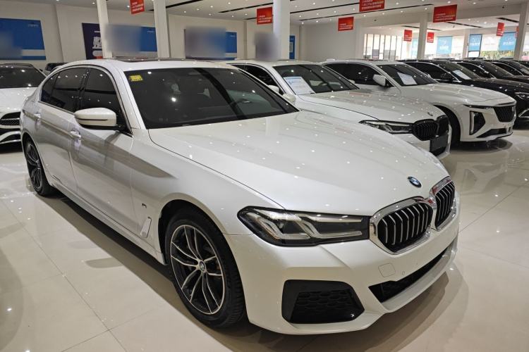 Used BMW 5 Series New Energy 2021 535Le Pioneer Edition M Sport Package Front Right 45 Deg