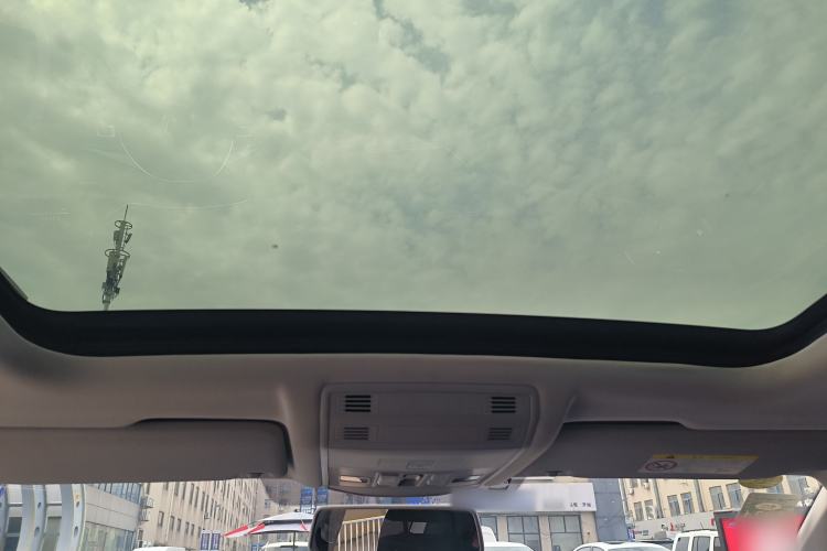 Used Volkswagen T-ROC 2021 280TSI DSG Two-Wheel Drive Comfort Connect 30th Anniversary Edition Headliner