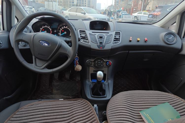 Used Ford Fiesta 2013 Hatchback 1.5L Manual Fashion Edition
