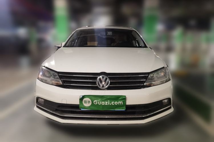 Used Volkswagen Sagitar 2015 1.6L Automatic Comfort Model Front