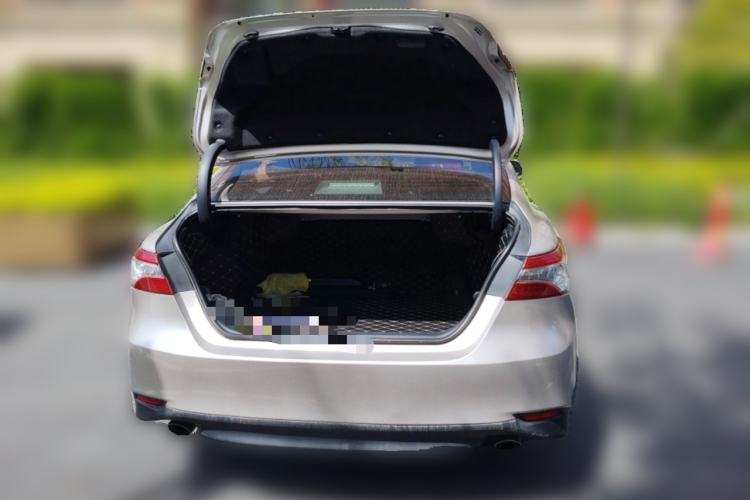 Used Toyota Camry 2018 2.5G Luxury Edition Trunk