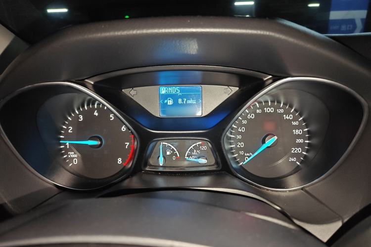 Used Ford Focus 2017 Sedan 1.6L Automatic Fashion Edition Smart Drive Version
