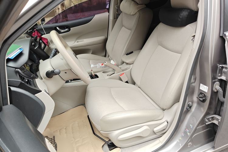 Used Nissan Tiida 2011 1.6L CVT Smart Version