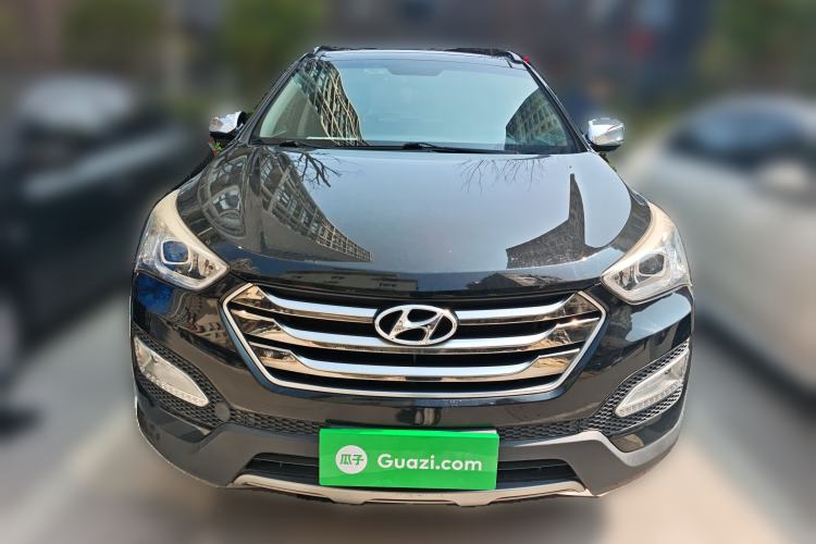 Used Hyundai Santa Fe 2015 2.4L Automatic Two-Wheel Drive Smart Version 5 Seats
