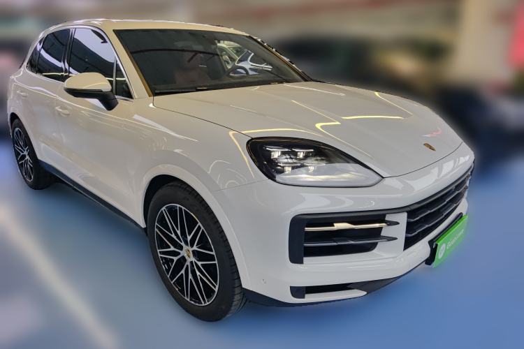 Used Porsche Cayenne 2025 Cayenne 3.0T Front Right 45 Deg