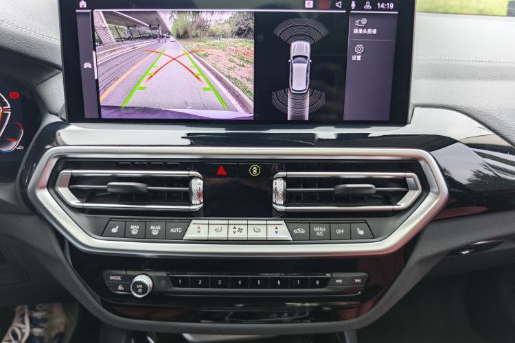 Used BMW X3 2022 Restyled xDrive25i M Sport Package Interior 3