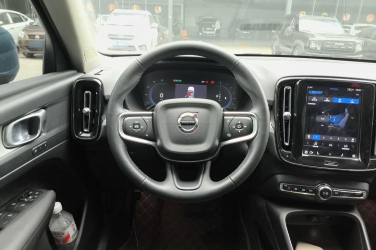 Used Volvo XC40 2023 B4 4x4 Smart Luxury Edition Steering Wheel
