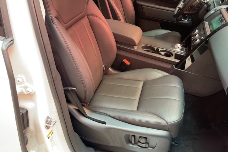 Used Land Rover Discovery 2018 3.0 SC V6 SE
