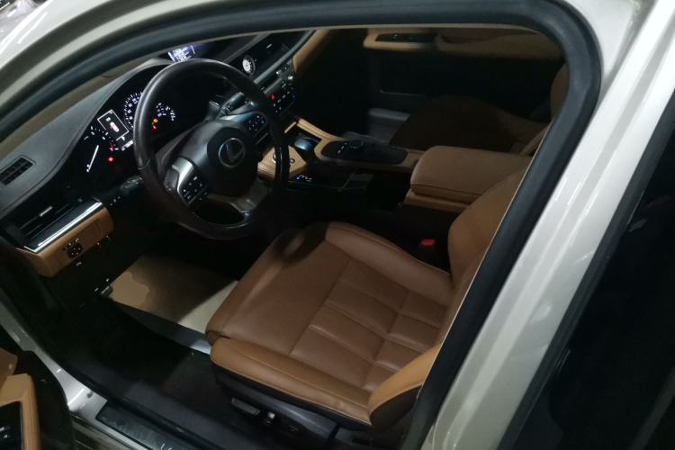 Used Lexus ES 2015 200 Elite Edition
