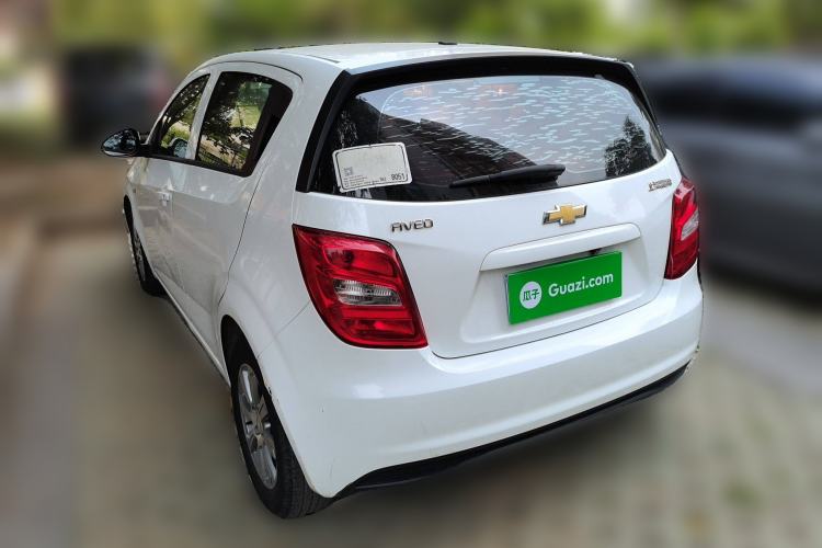 Used Chevrolet Aveo Sonic 2014 Hatchback 1.4SL MT Comfort Edition
