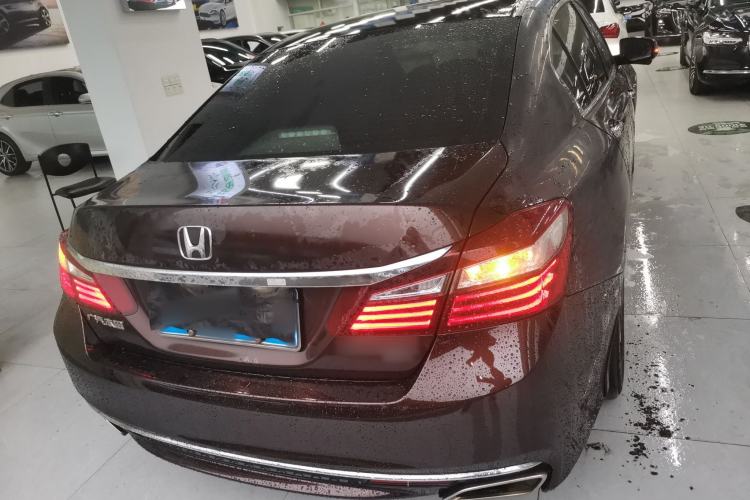 Used Honda Accord 2016 2.4L Luxury Edition Rear