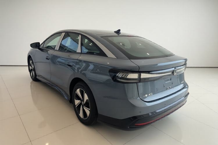 Used Volkswagen ID.7 VIZZION 2024 AIR model