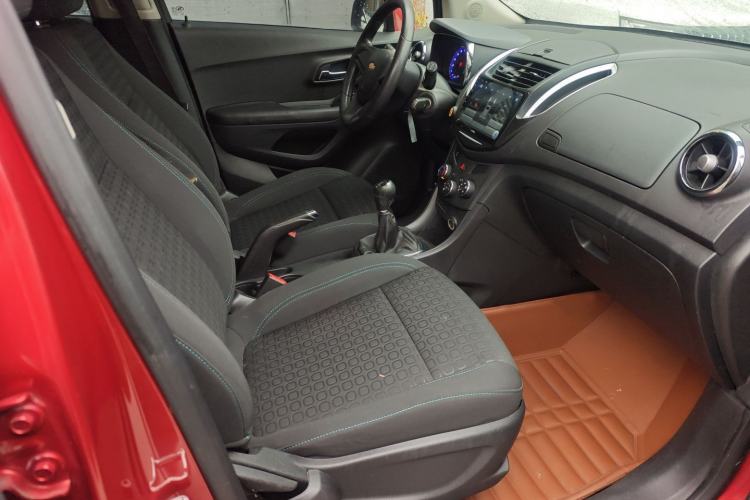 Used Chevrolet Trax 2016 1.4T Manual Two-Wheel Drive Comfort Version with Sunroof