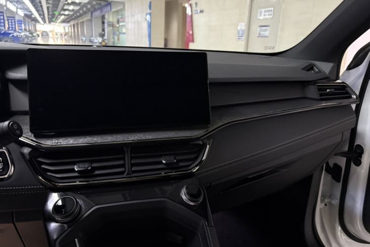 Used Lynk & Co 06 2023 Remix 1.5T JinPro Audio And AC Panel