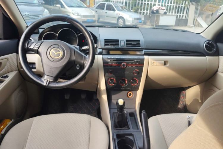 Used Mazda 3 2007 1.6L Manual Standard Edition Center Console