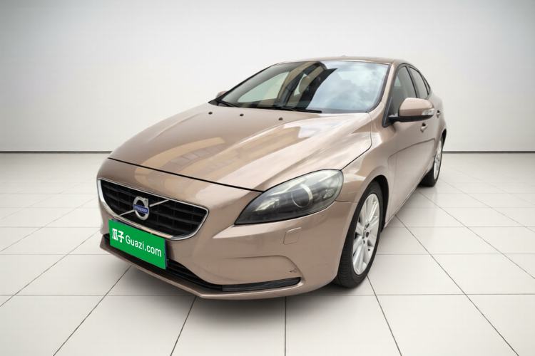Used Volvo V40 2015 1.6T Zhiyi Edition Guazi used car, China used car export, Used car for sale, Used cars, Cheapest cars for sale