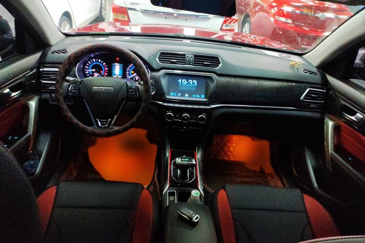 Used Haval H2 2018 Blue-Label 1.5T Dual-Clutch Two-Wheel-Drive Luxury Model