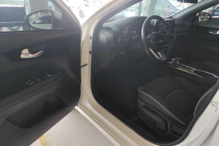 Used Kia K3 2023 1.5L CVT Luxury Edition
