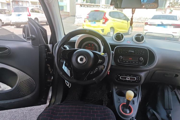 Used smart fortwo 2015 1.0L 52 kW Hardtop Passion Edition
