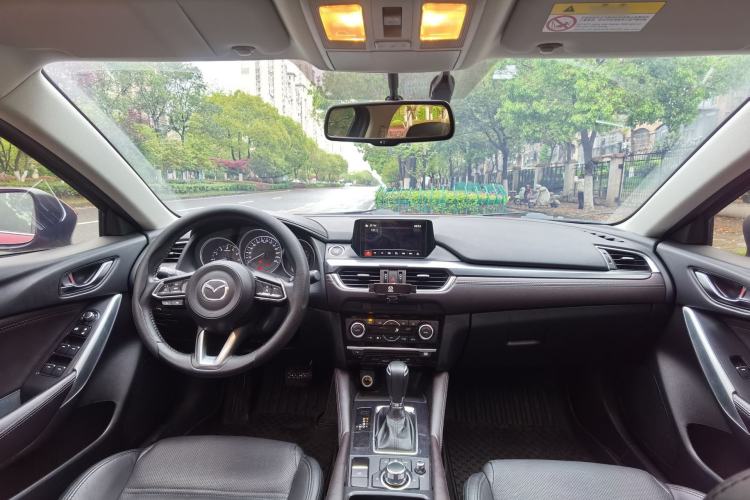 Used Mazda Atenza 2018 2.0L Blue Sky Luxury Edition China VI Standard Interior 4
