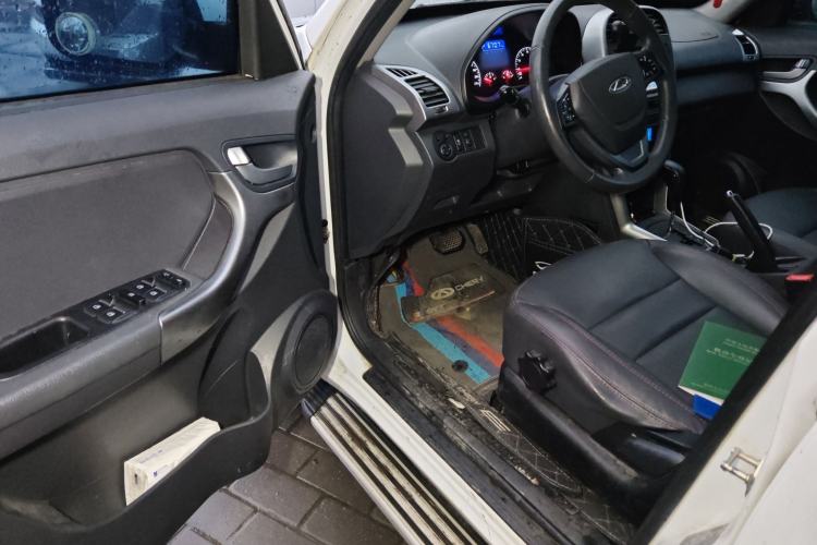 Used Chery Tiggo 3 2015 1.6L CVT ZhiShang Commemorative Edition
