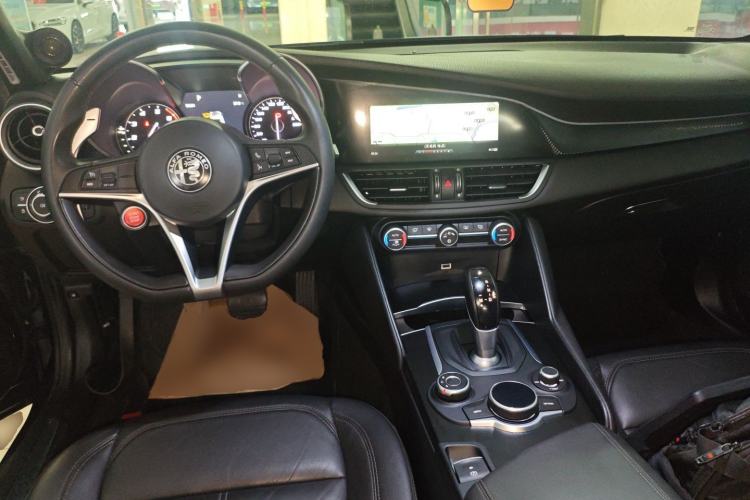 Used Alfa Romeo Giulia 2017 2.0T 280HP Luxury Edition