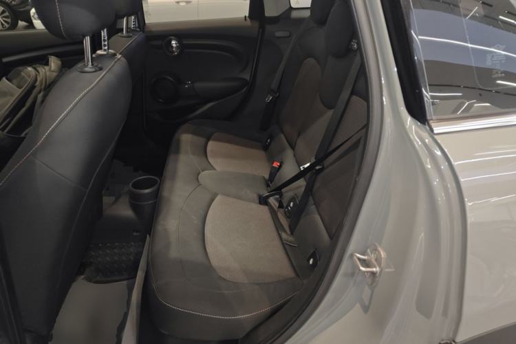 Used MINI 2022 1.5T ONE Five-Door PLUS Left Rear Seat